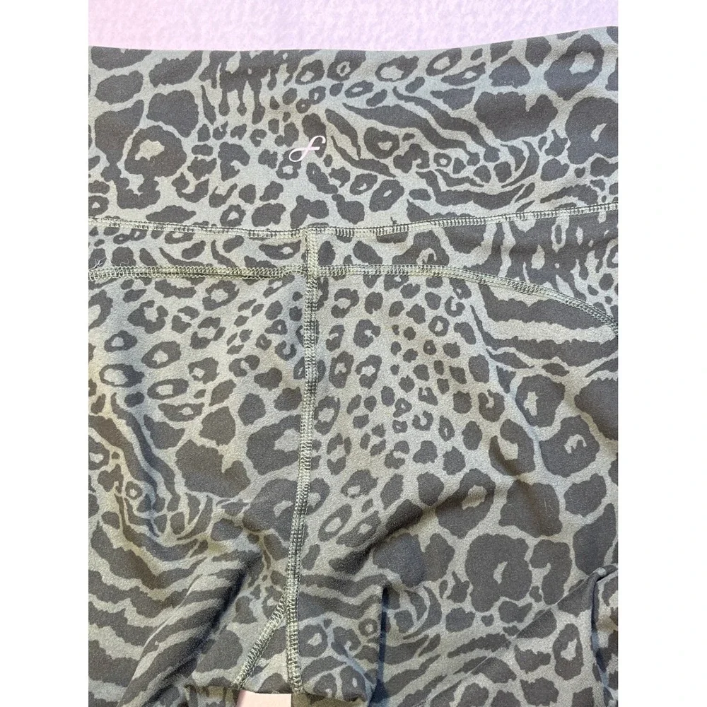 Freely Womens XL Leggings Olive Green Animal Print High Waist Pockets Athletic
